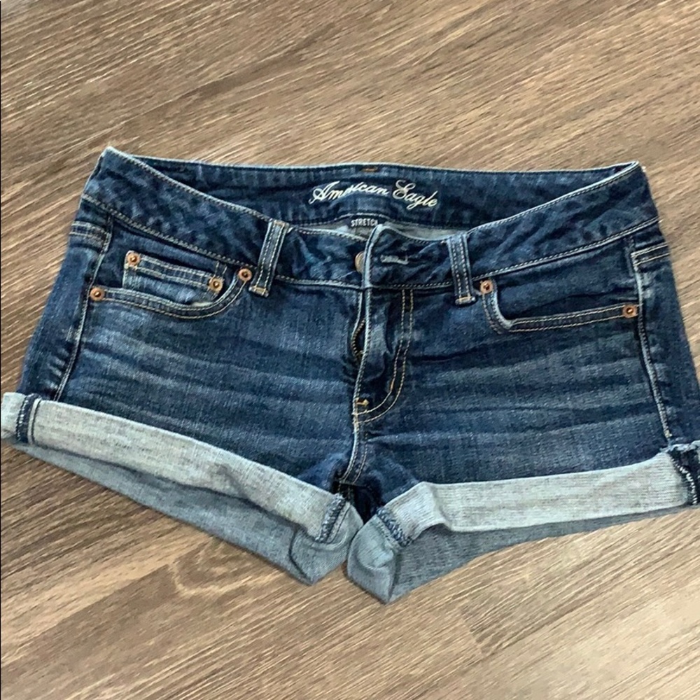 Dark denim American eagle jean shorty shorts sz6